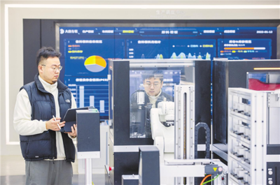 聚焦武汉两会 代表委员热议“一主引领”战略，以数字文创赋能城市发展新格局